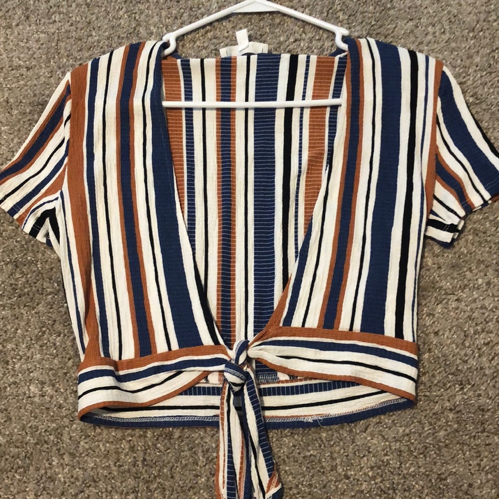 Tie front top
